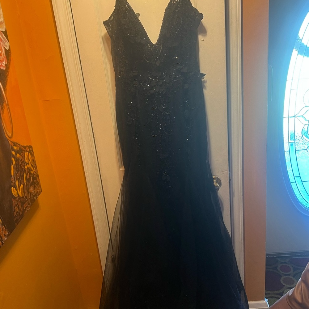 Ransoms Bouitque Black Beaded V-Neck Prom Dress